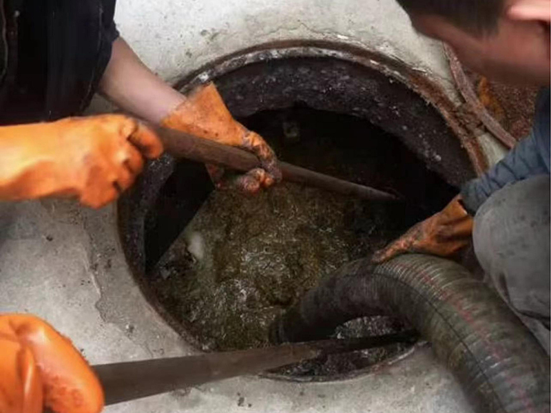 肥城清理化粪池时如何避免沼气的危害?